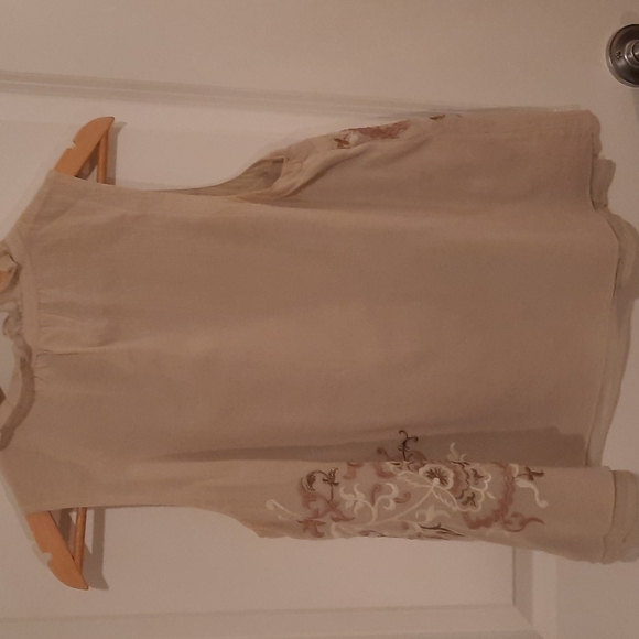 Sleeveless Floreat Top in Taupe - Picture 6 of 6